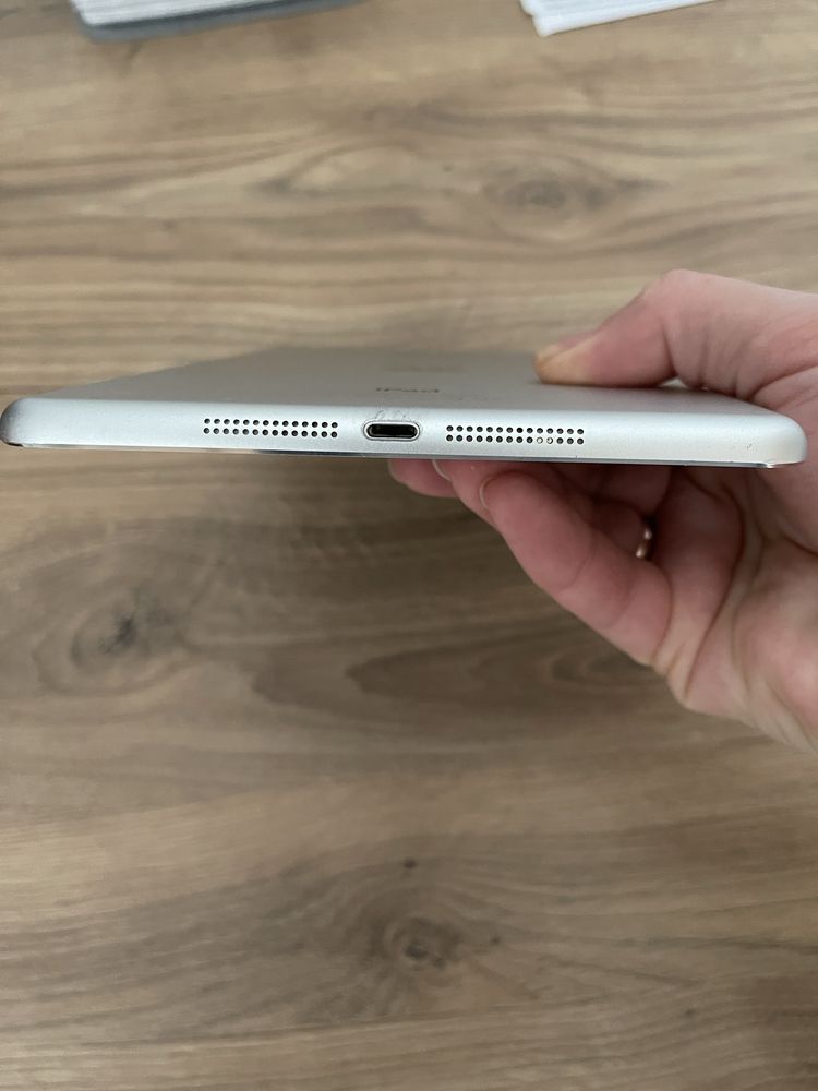 Планшет Apple iPad mini