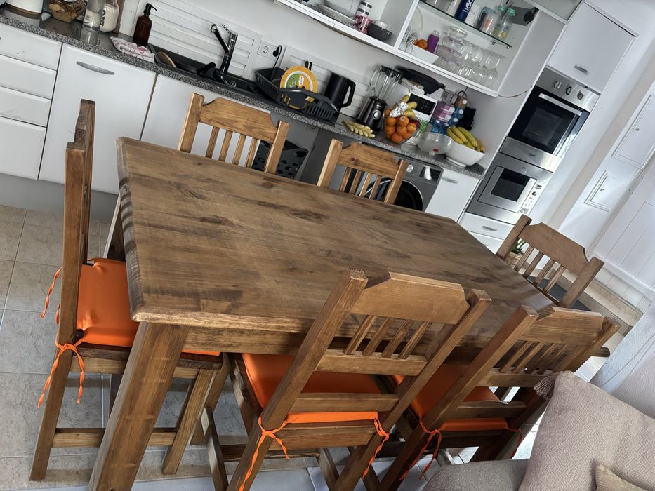 Mesa e 6 cadeiras rusticas madeira macica