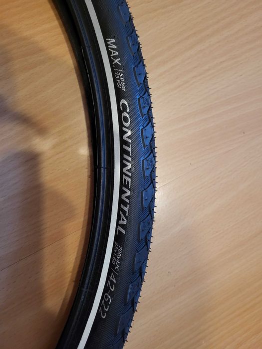 Dwie opony Continental Contact Plus (refleks)