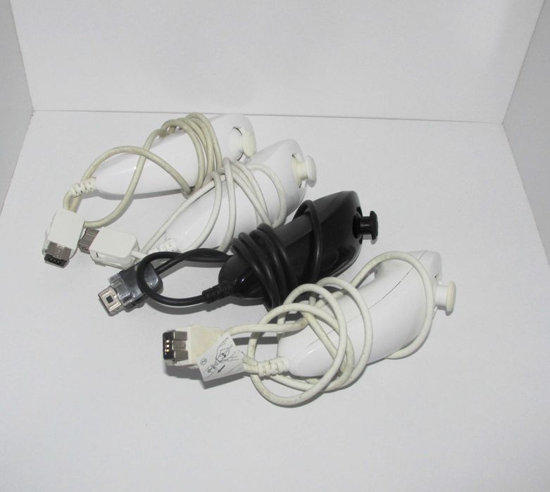 4x Nintendo Wii Official Nunchuk