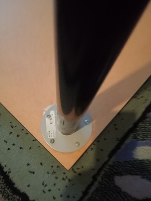 Secretária wengue Ikea