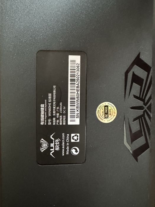 Teclado mecânico gaming AULA 60% PRO