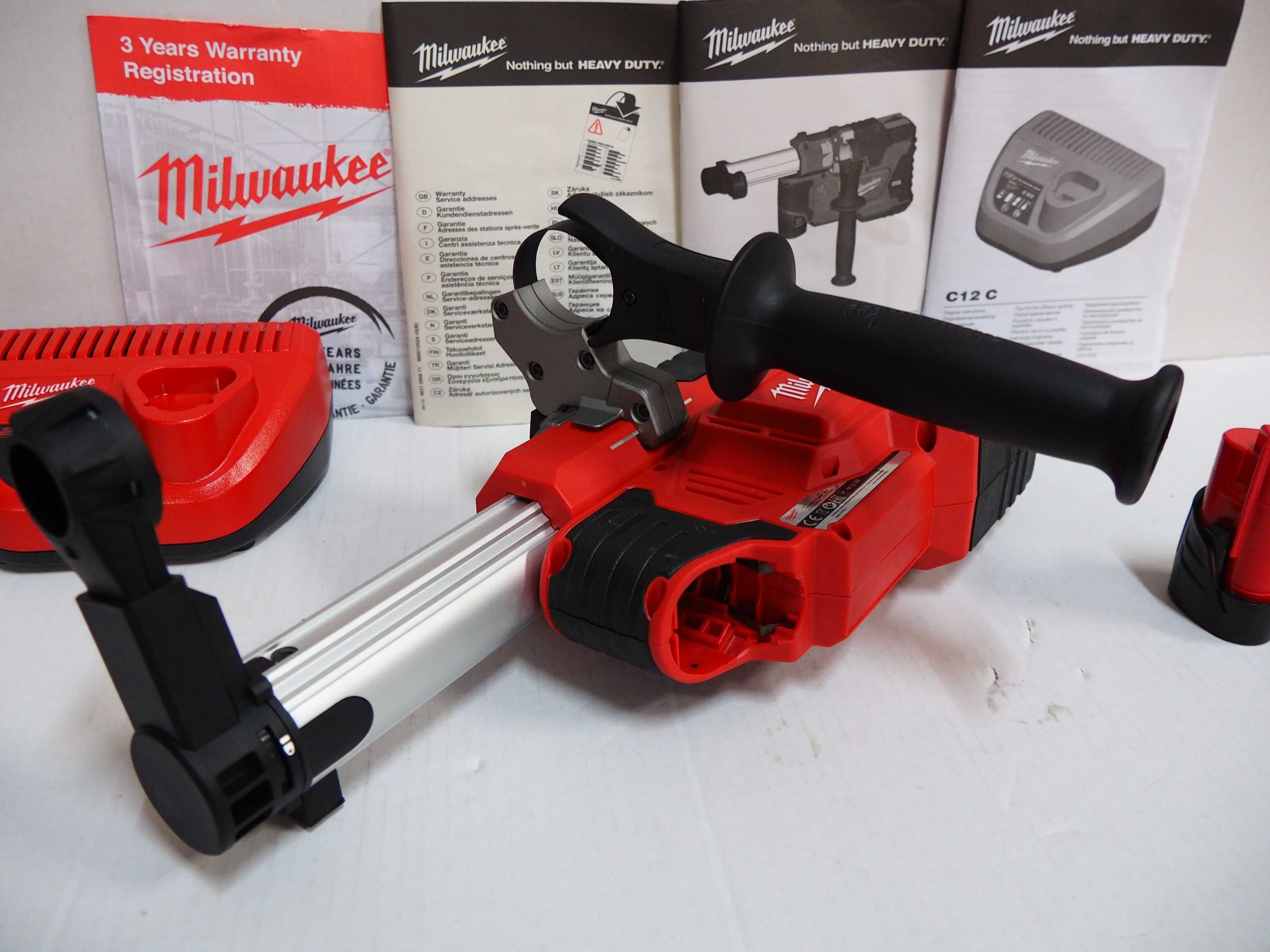 Odsysacz MILWAUKEE M12 DE odkurzacz do młotowiertarka 12v ladowarka