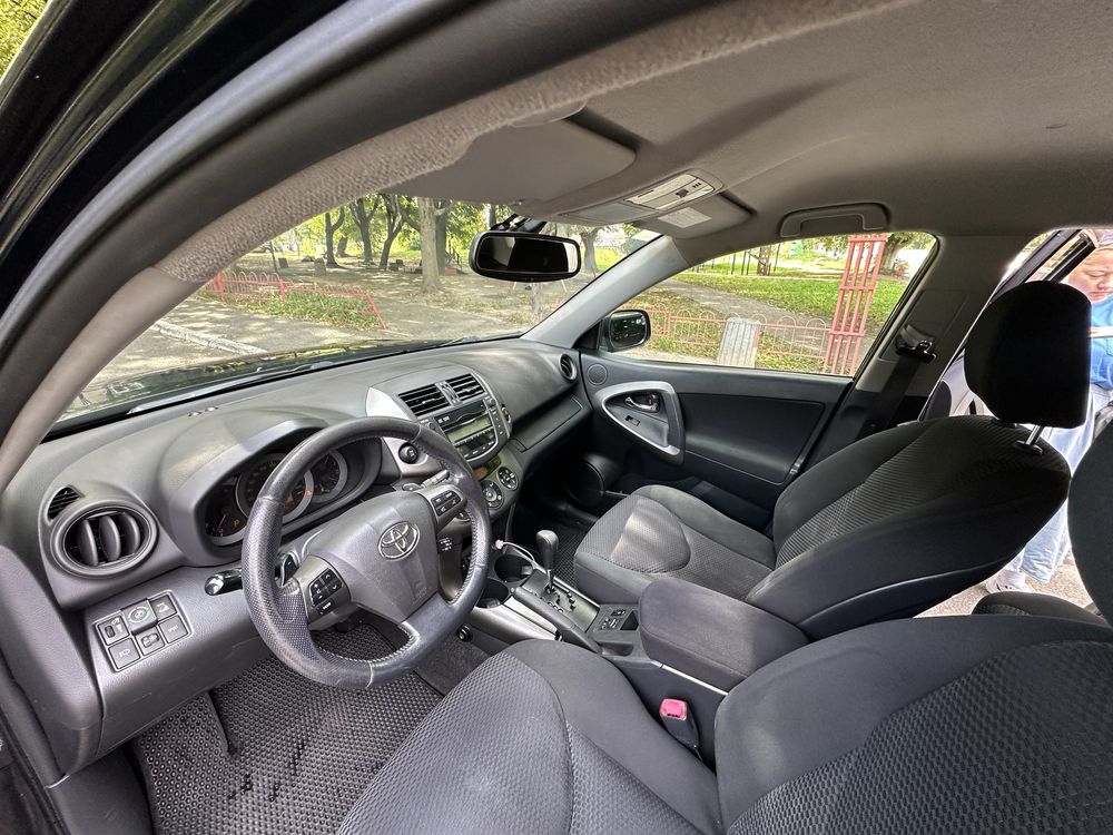 Toyota pav4 з ГБО 2011 рік автомат клімат і тд