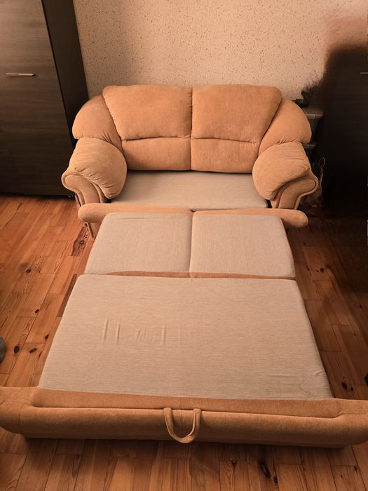 Sofa rozkładana ze schowkiem na pościel
