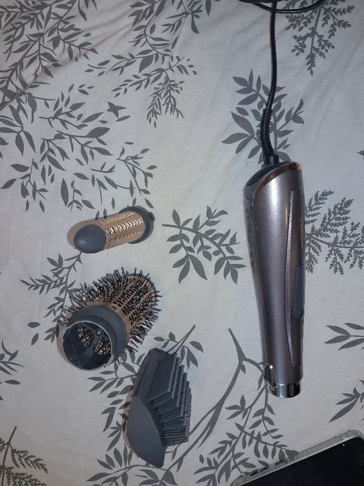 BaByliss фен с насадками новый.