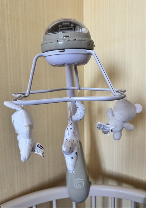 Мобіль-проектор на ліжечко 3 в 1 "Веселка" Chicco