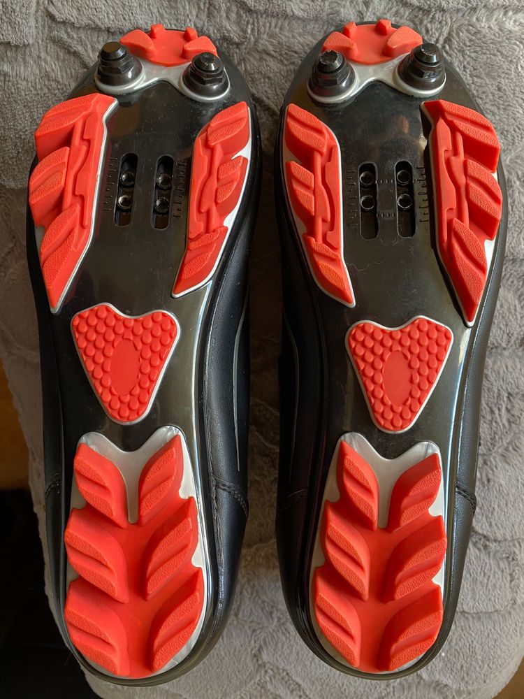 Sapatos de ciclismo, marca Berg, modelo Katydid (EUR42 - NOVOS)