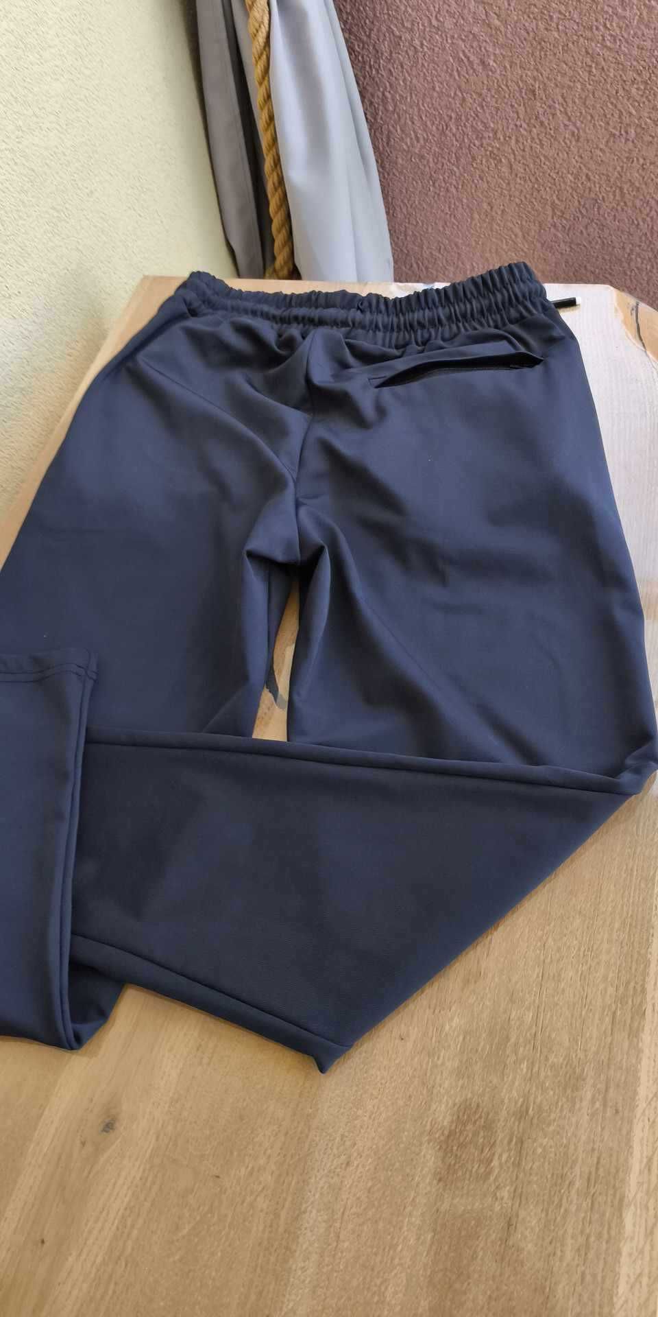 Dres Under Armour