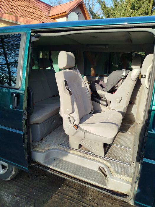 VW T4 Multivan 2,5 151 km AHY 2000
