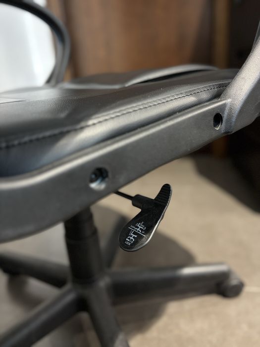 Cadeiras escritório - SUPER bom estado