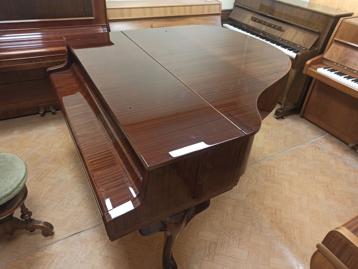 Fortepian "Schimmel"