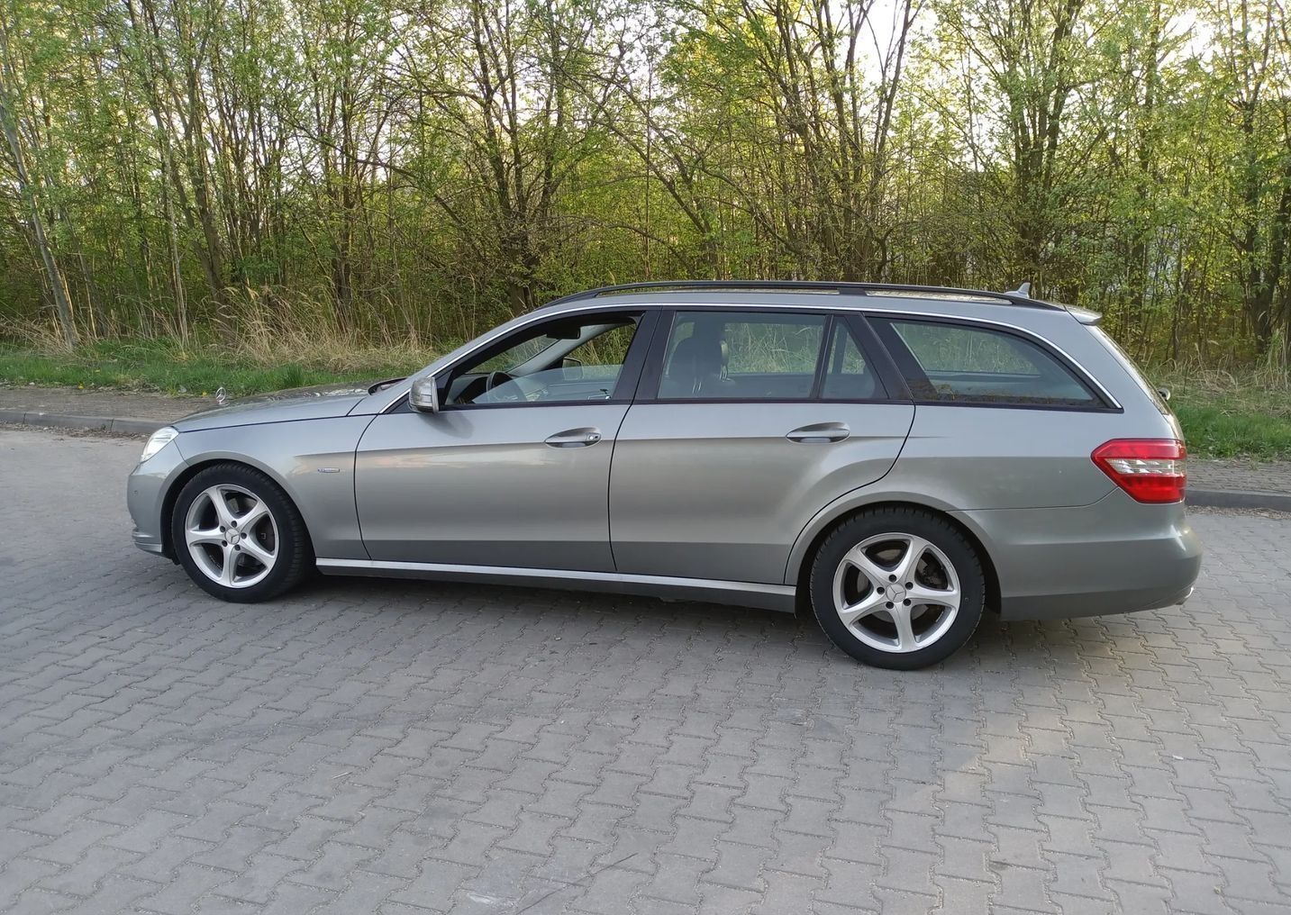 Mercedes-Benz E-Class 350 CDI 4-Matic BlueEff Avantgarde