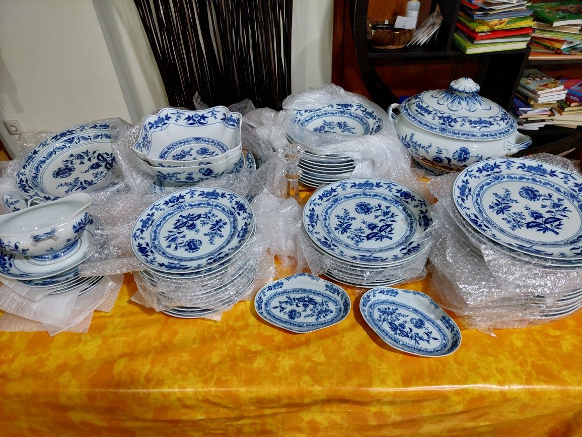 Serviço incompleto de jantar vista alegre
