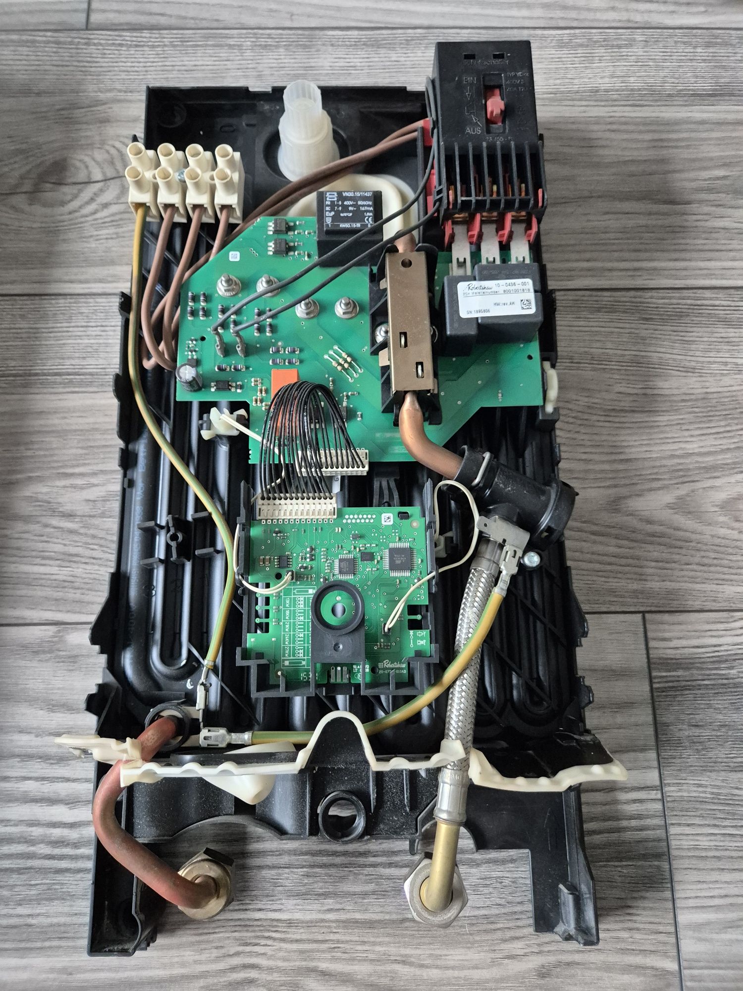 Przepływowy  podgrzewacz  wody  Siemens  electronic
