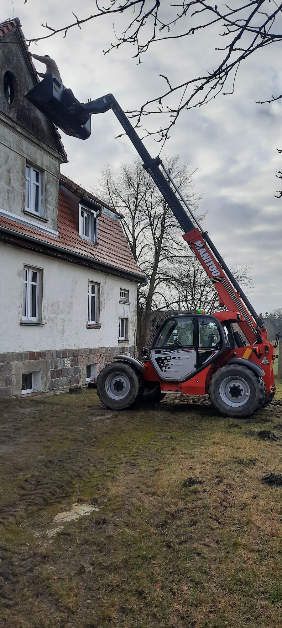 Wynajem ładowarki teleskopowej usługa Załadunek Rozładunek przeładunek