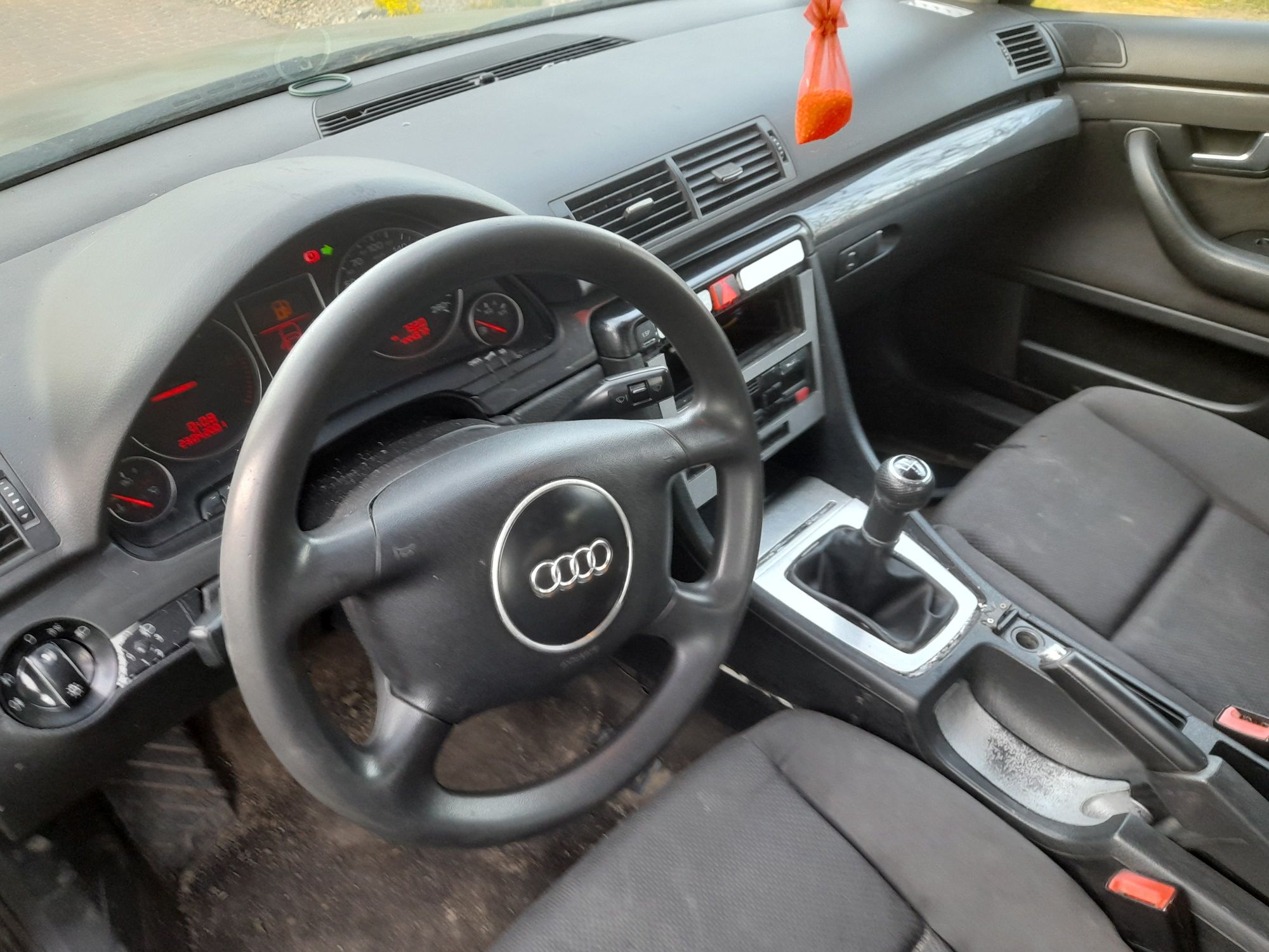 Audi A4 B6 , 1.9 tdi 130 km , 2002 rok.