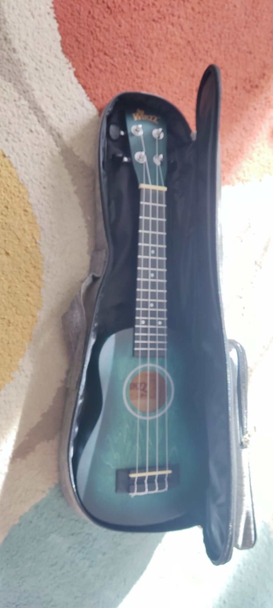 Ukulele winzz novo com extras