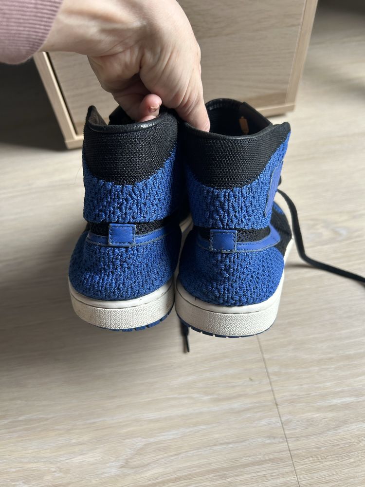 Niebieski-czarne Nike Jordan, r. 41 (40)