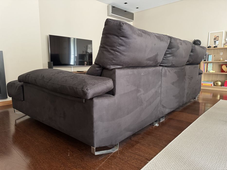 Sofá com chaise longue cinza antracite