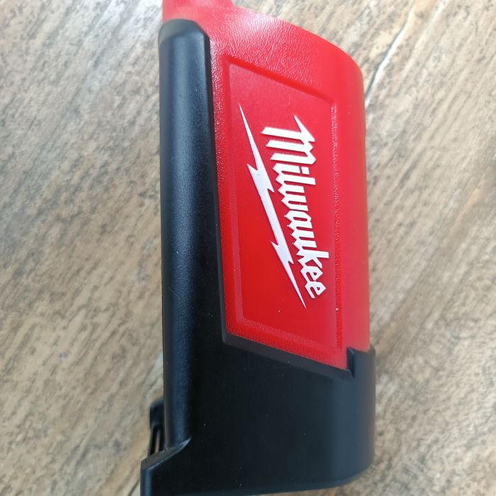 Milwaukee 12V C 12 PP Power Bank