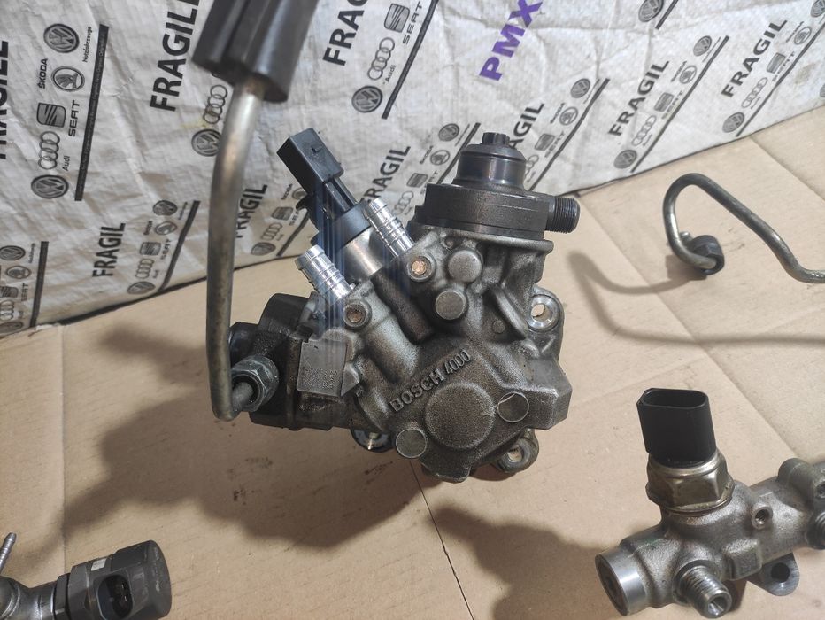 ТНВД паливний насос рампа 3.0 тді 059130755СВ VW Volkswagen Touareg NF