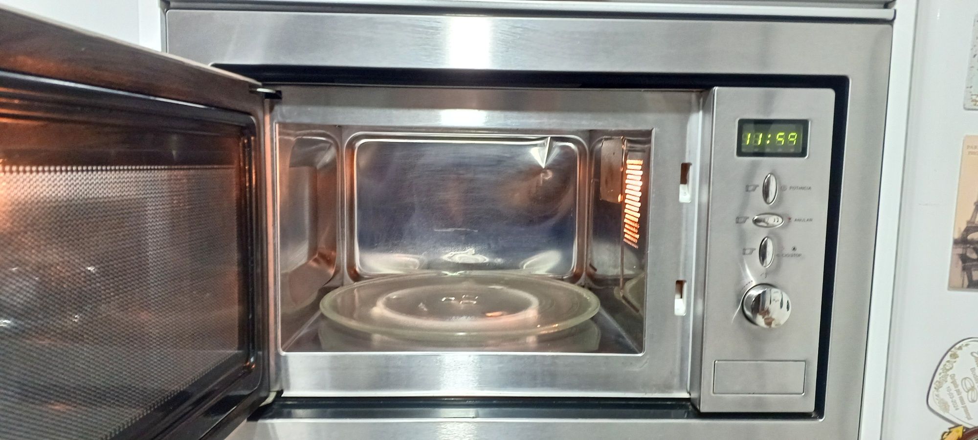 Microondas de embutir Ailux 25lt