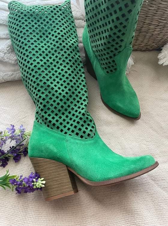 Eleganckie kozaki kowbojki ażurowe naturalna skóra kolory
