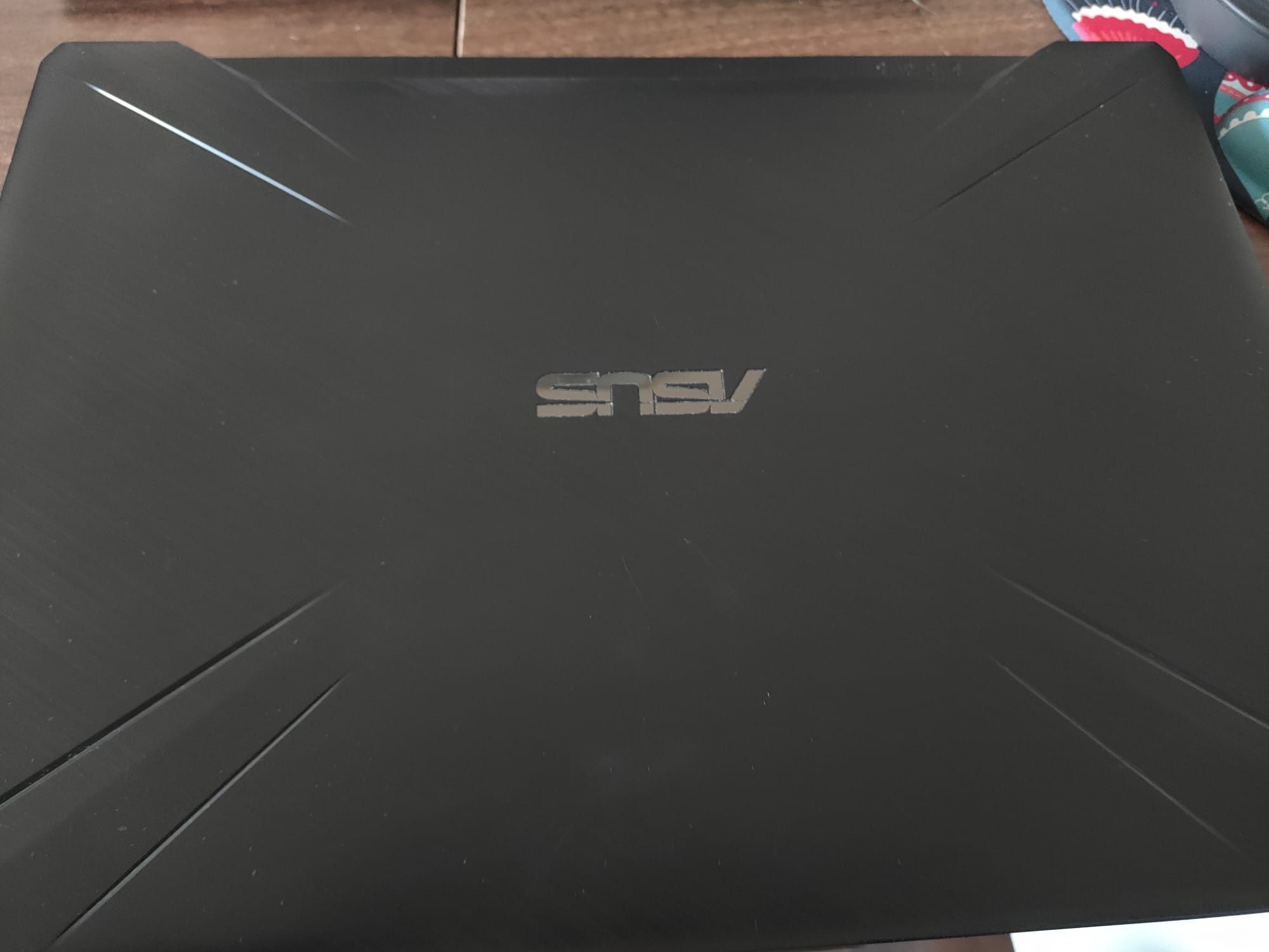 Laptop gamingowy Asus. Model FX505DT-AL218T