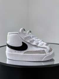 Легендарные высокие кроссовки на липучках  Nike Blazer