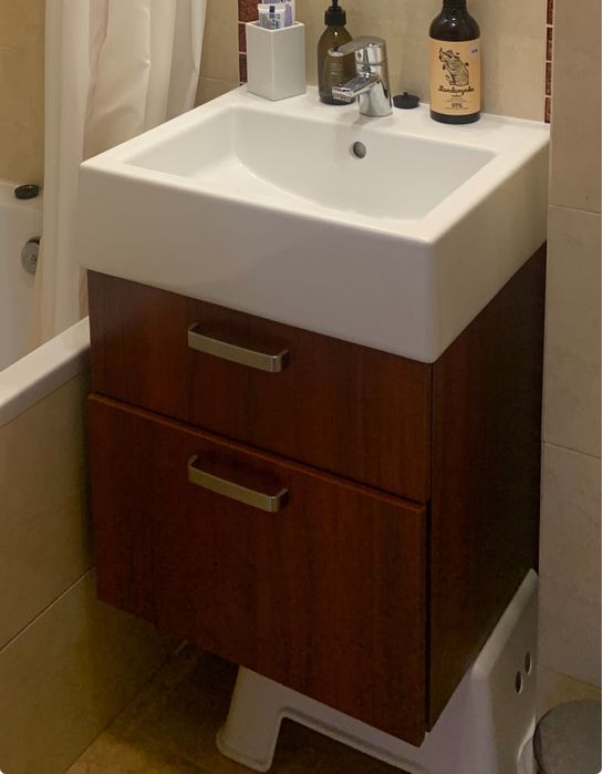 Rezerwacja - Meble łazienkowe oraz skrzydła drzwi