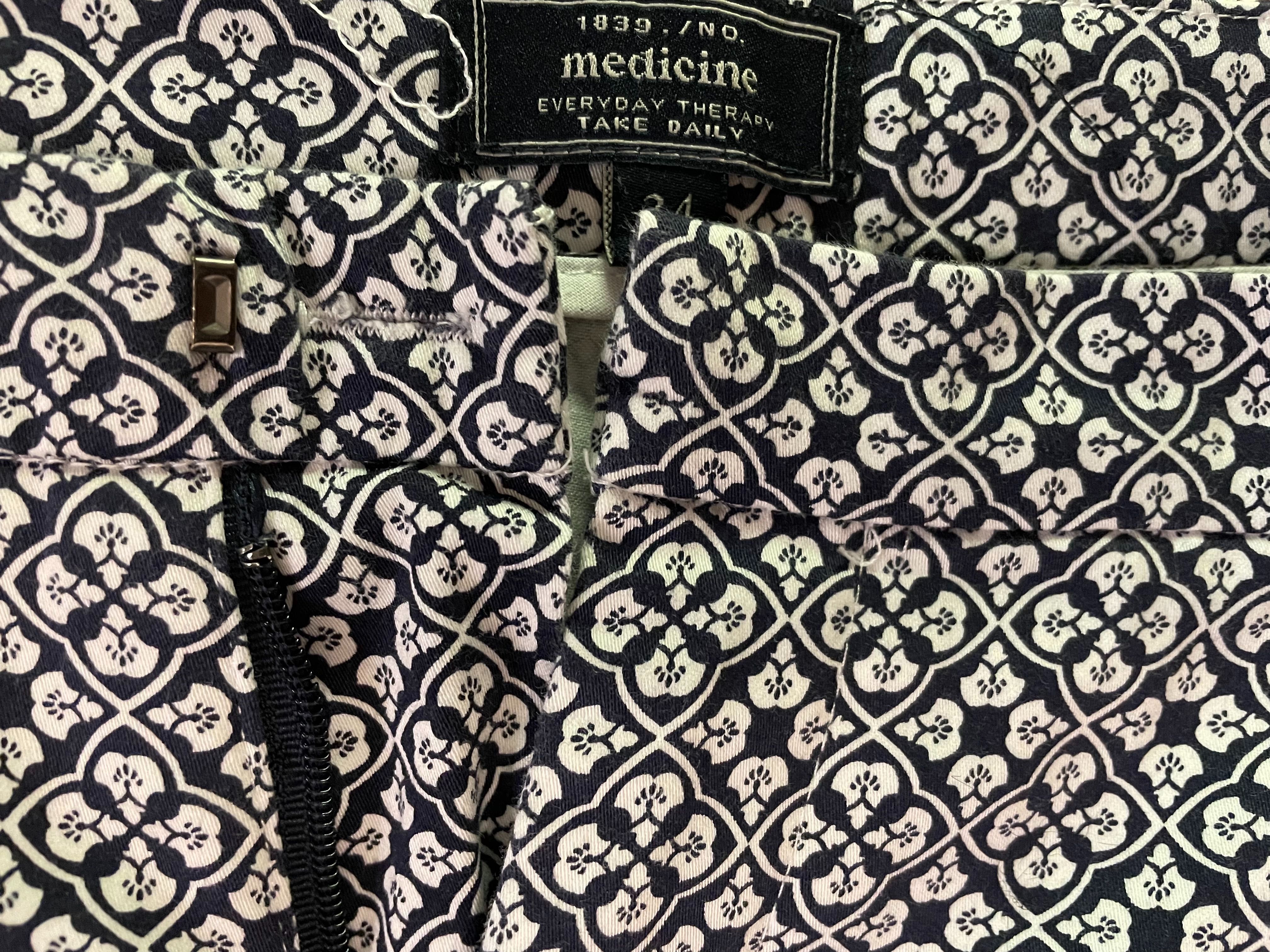 Wzorzyste spodnie Medicine