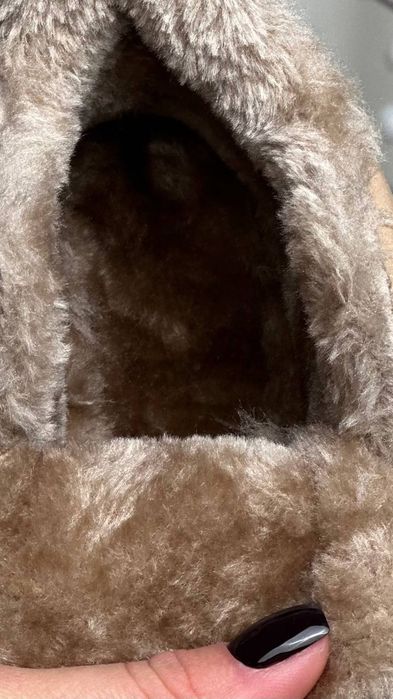 Жіночі зимові кросівки