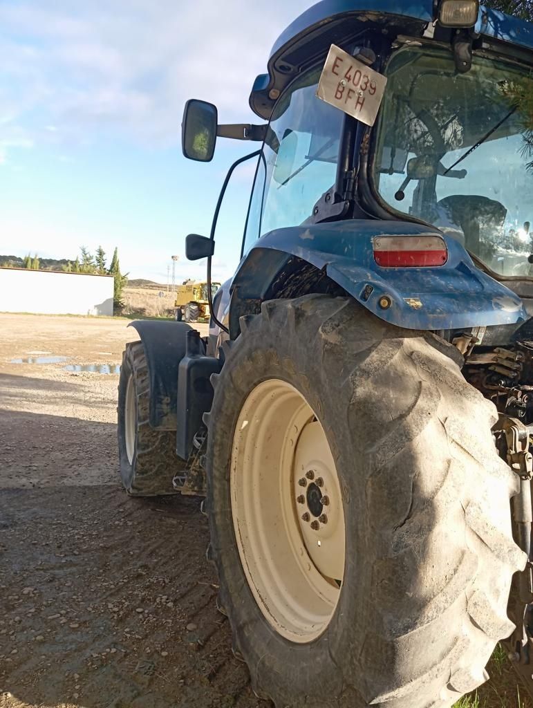New holland t6070