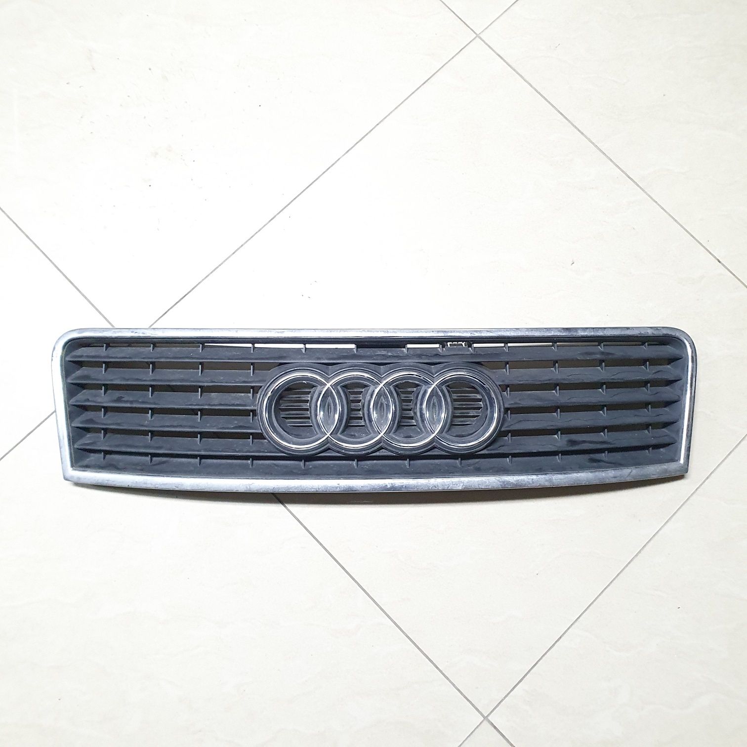 Gril grill Audi A6 C5 lift maski srebrny atrapa