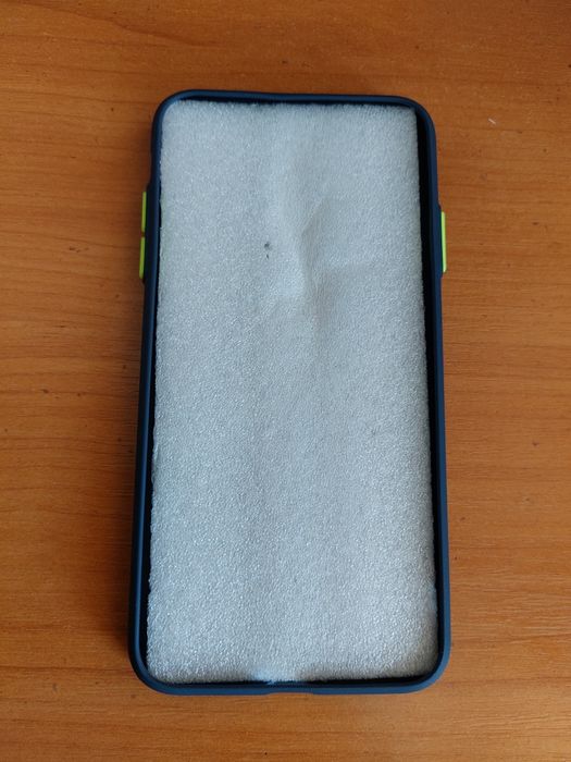 Продам чехол на iPhone XS Maxn