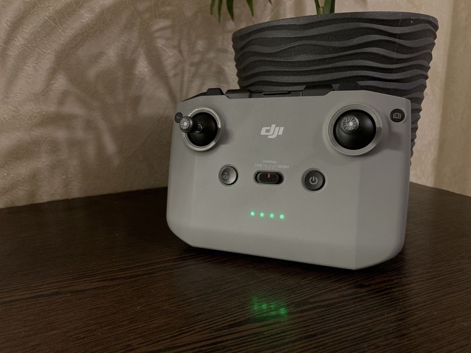 Пульт DJI RC-N1C (Mavic), стан 10/10, підходить для симуляторів на ПК