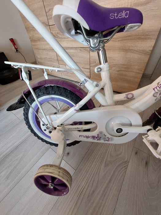 Rower dzieciecy 12cali  roczny  450 zl stan bardzo dobry