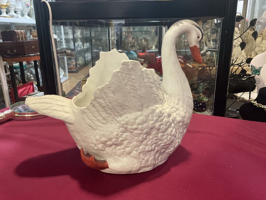 Floreira vista alegre em biscui pintura manual 24x18,5cm