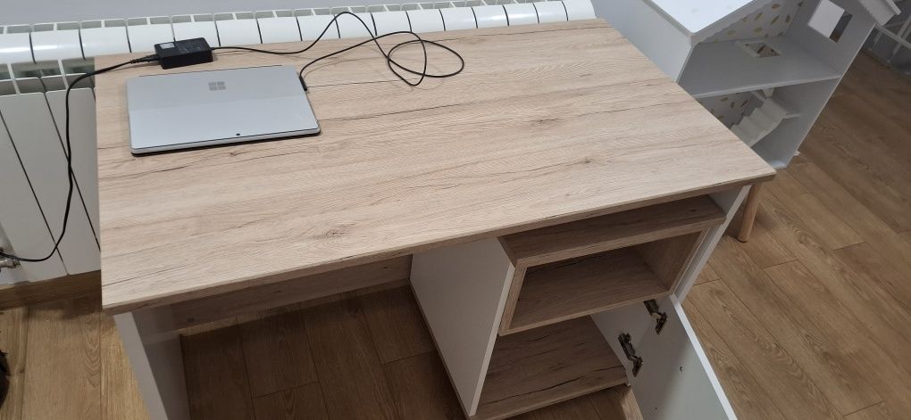 Biurko dziecięce z kontenerkiem, wójcik amazon