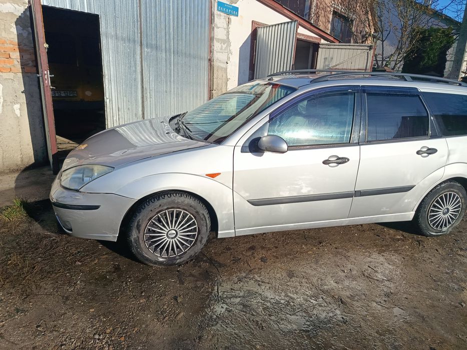 Форд фокус 1  покоління