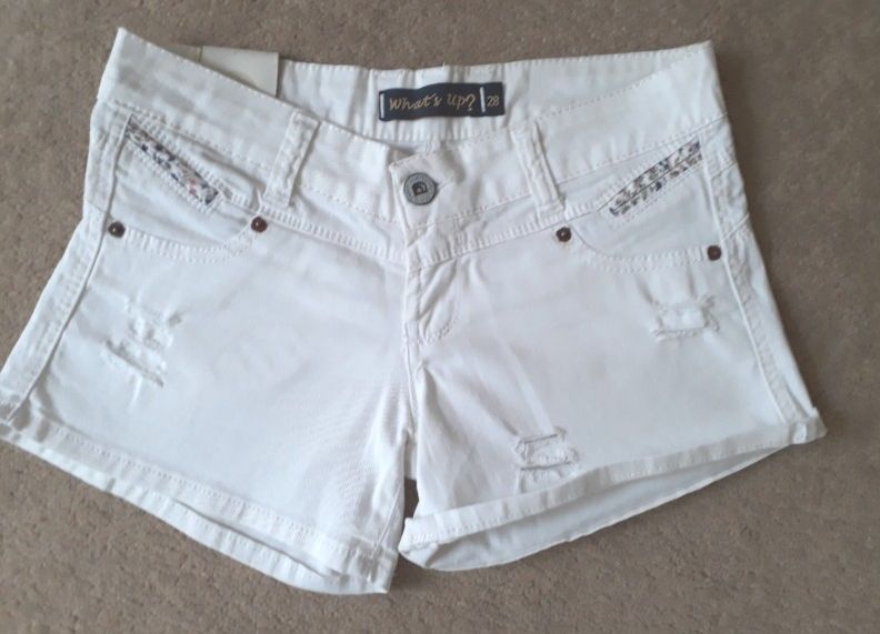 Новые Белые джинсовые шорты