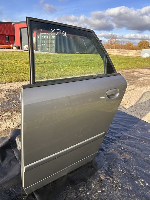 Drzwi Audi A4 B6 lewy przód/lewy tył/kombi/kod LY7Q