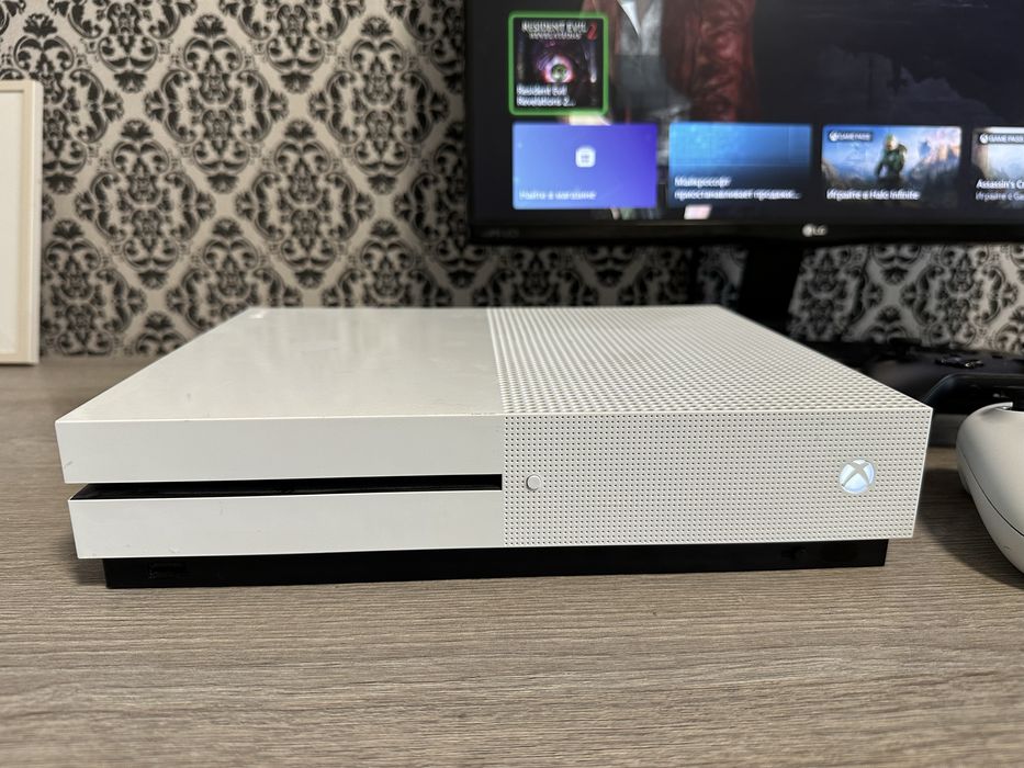 Ігрова приставка Xbox One S 1TB + 2 джоя