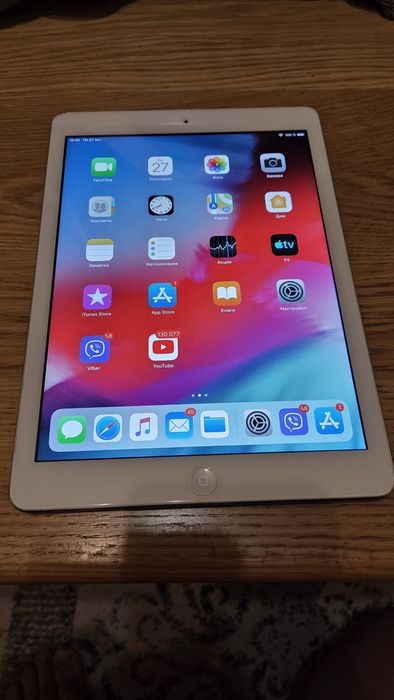 Планшет Apple ipad Air 32 Gb в гарному стані