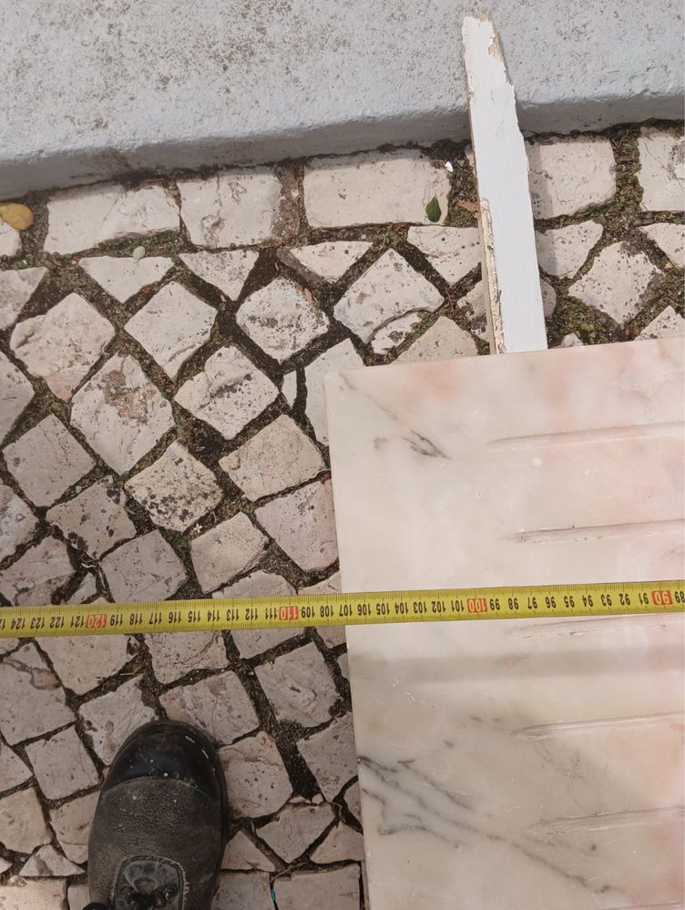 Lava loiça em mármore
