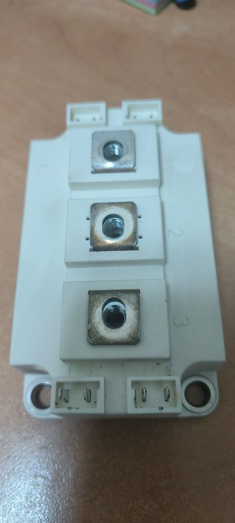 Транзистор igbt SKM400GB12T4