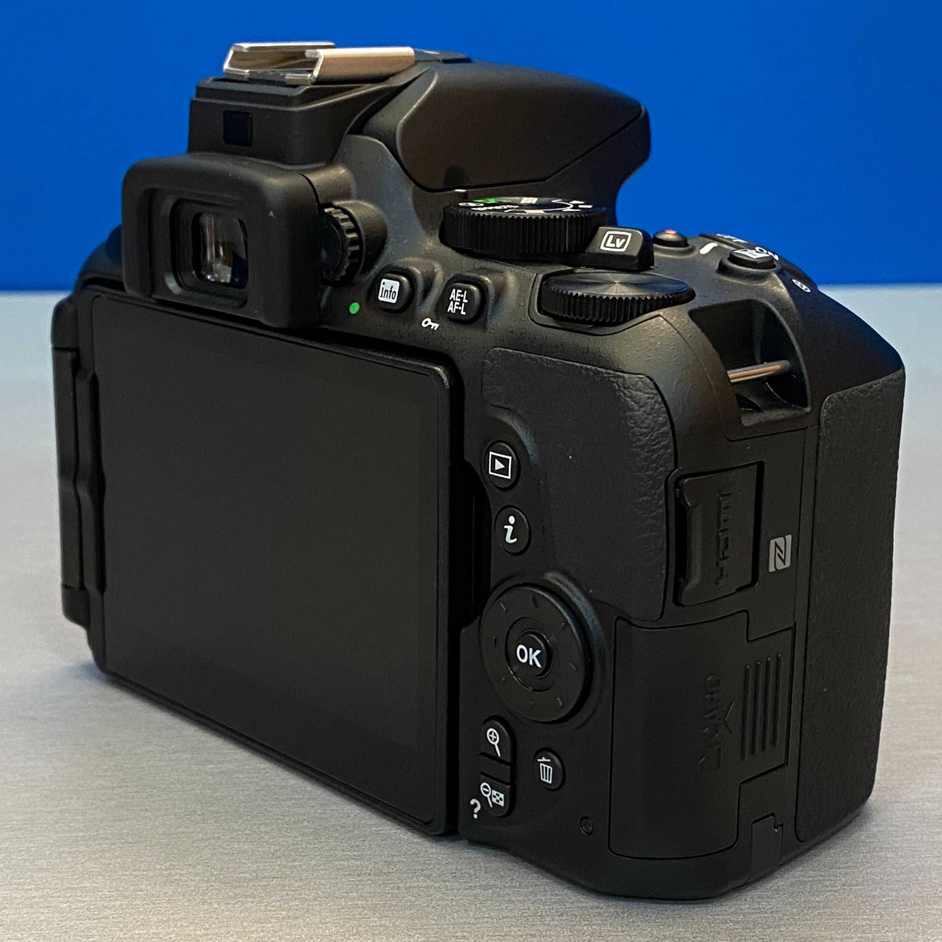 Nikon D5600 (Corpo) - 24.2MP