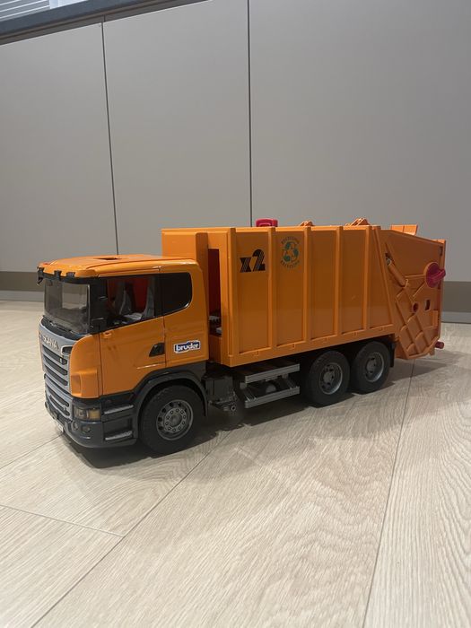 Bruder Śmieciarka Scania