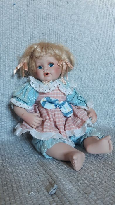 7 Bonecas de Porcelana
